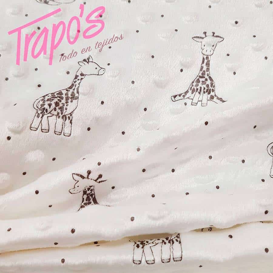 tela minky estampada jirafas